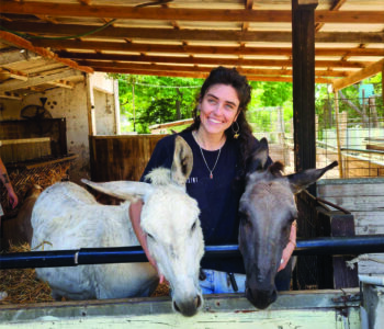 "לחבר את האהבה שלי לבעלי חיים ולשלב אותה בעזרה ללוחמים ולוחמות עם פוסט טראומה" 