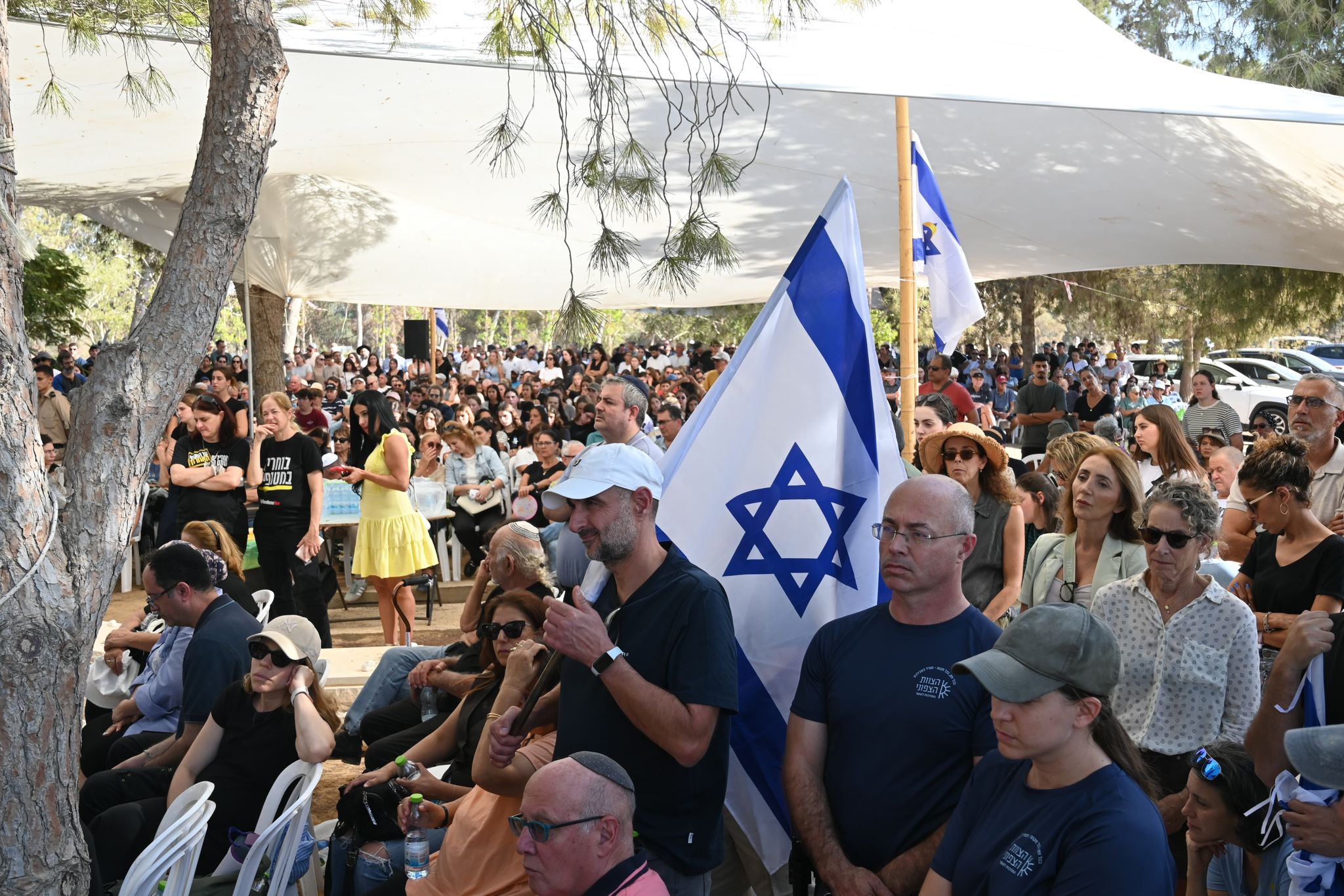 הובא למנוחות יוסי שרעבי שנחטף מביתו בבארי
