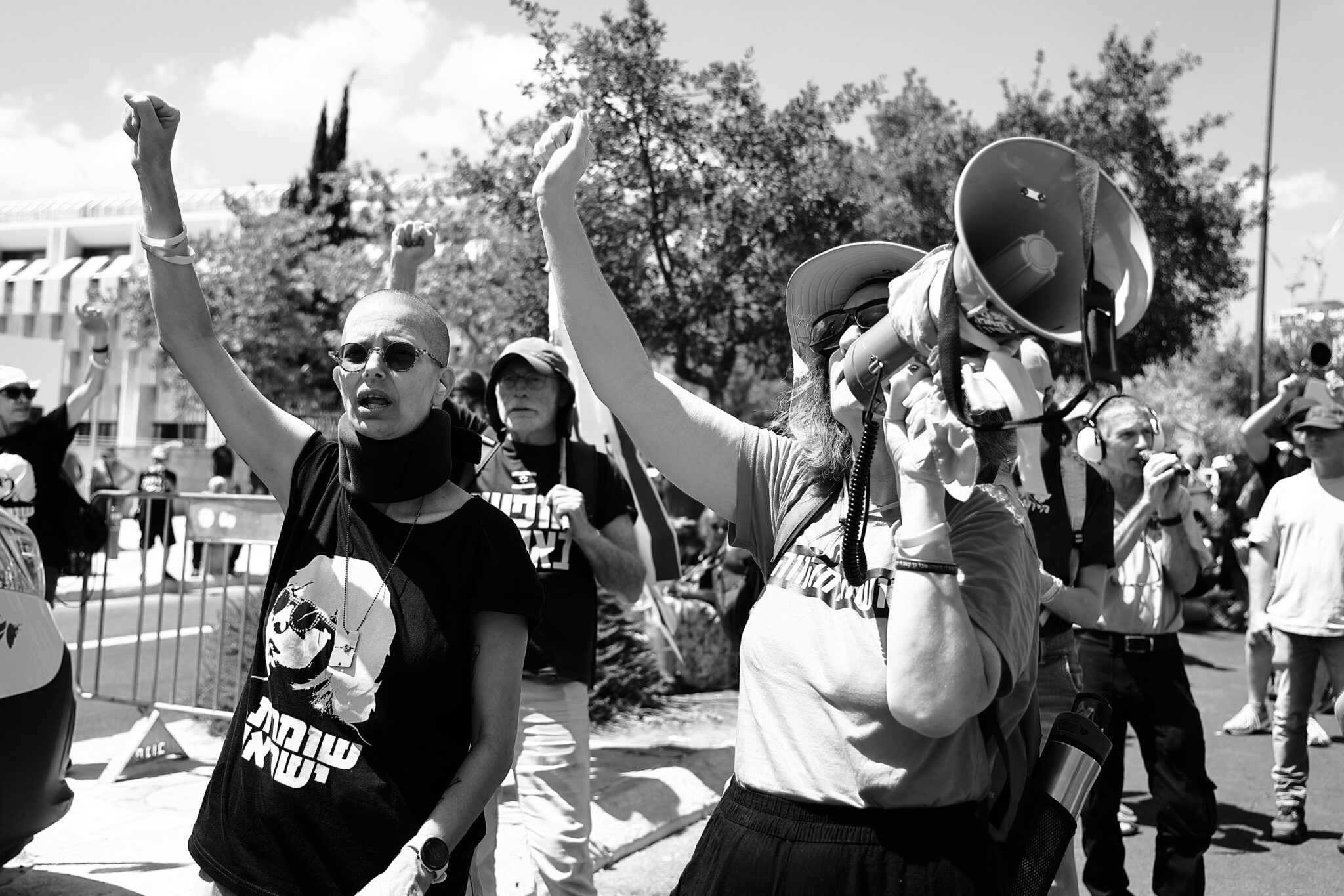 השפיות הושלכה לפח 