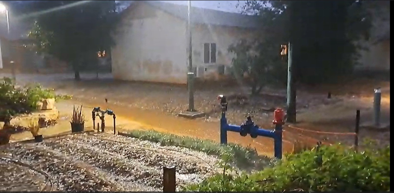 ברד של נובמבר במשמרות