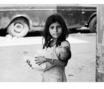 צלמים מצלמים שגרה במלחמה