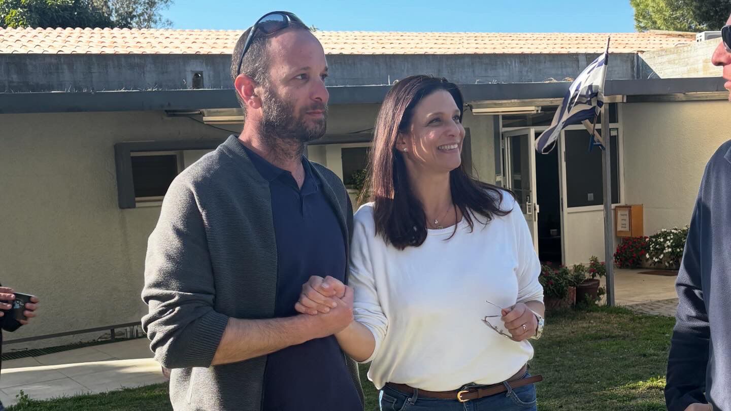 חקלאי הקיבוצים עובדים תחת אש, איך שר הביטחון מתכוון להגן עליהם?