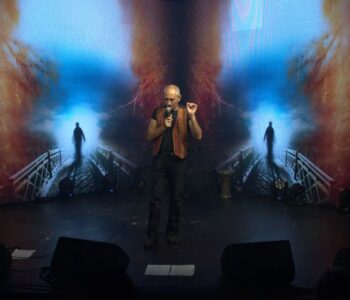 הקיבוצניק לשעבר וחוקר המשטרה בדימוס מחפשים את הדרך לחיות מתוך שמחה